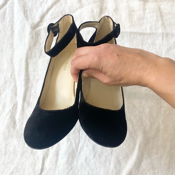 Marc Fisher Ion Ankle Strap Heel Black Velvet - Picture 12 of 15